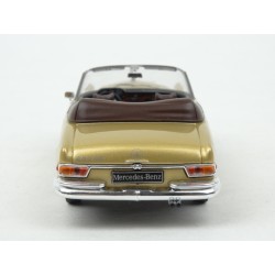 Mercedes Benz (W111) 280 SE 3.5 Cabriolet 1969 model 1:43 IXO Models CLC315N