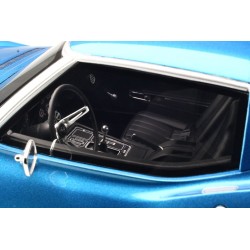 Chevrolet Corvette (C3) Coupe 1968 model 1:12 GT Spirit GT255