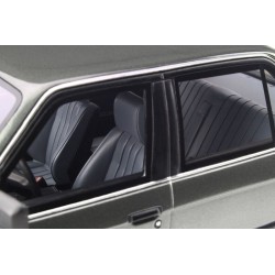 BMW (E30) 325i Sedan 1988, OttO mobile 1/18 scale