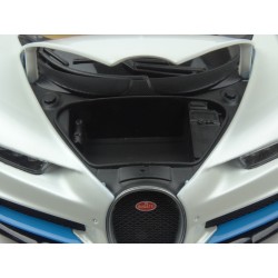 Bugatti Chiron 2016 (White/Blue), WELLY GT Autos 1/18 scale