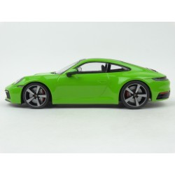 Porsche 911 (992) Carrera 4S 2019, Minichamps 1/18 scale