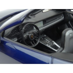 Porsche 911 (992) Carrera 4S Cabriolet 2019, Minichamps 1/18 scale