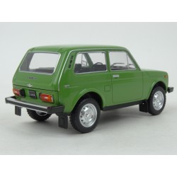 Lada Niva 1977 model 1:24 WhiteBox WB124037