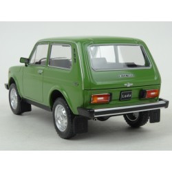 Lada Niva 1977 model 1:24 WhiteBox WB124037