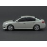 Subaru Legacy B4 2010 (White Met.) model 1:43 Kyosho KY03650W
