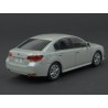 Subaru Legacy B4 2010 (White Met.) model 1:43 Kyosho KY03650W
