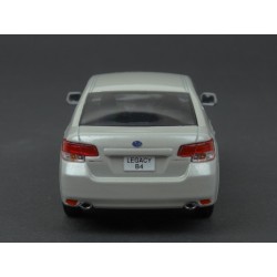 Subaru Legacy B4 2010 (White Met.) model 1:43 Kyosho KY03650W