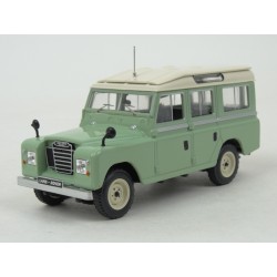 Land Rover 109 Serie II Station Wagon 4x4 1958 model 1:43 IXO Models CLC329N