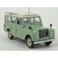 Land Rover 109 Serie II Station Wagon 4x4 1958 model 1:43 IXO Models CLC329N