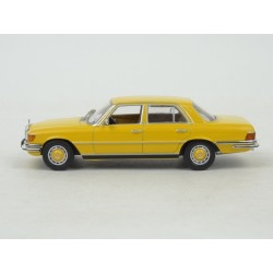 Mercedes Benz (W116) 450 SEL 1975 model 1:43 IXO Models CLC330N