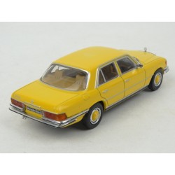 Mercedes Benz (W116) 450 SEL 1975 model 1:43 IXO Models CLC330N
