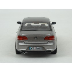 Volkswagen Passat (B7) 2010 model 1:43 Schuco SC-3AE099300A8X