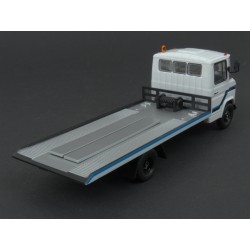 Mercedes Benz L608 D Tow Truck 1980 (White) model 1:43 IXO Models CLC336