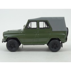 UAZ 469 Soft Top 1971 model 1:24 WhiteBox WB124042