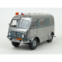 Tatra T805 Hanzelka a Zikmund 1953 model 1:43 AutoCult AC-09012