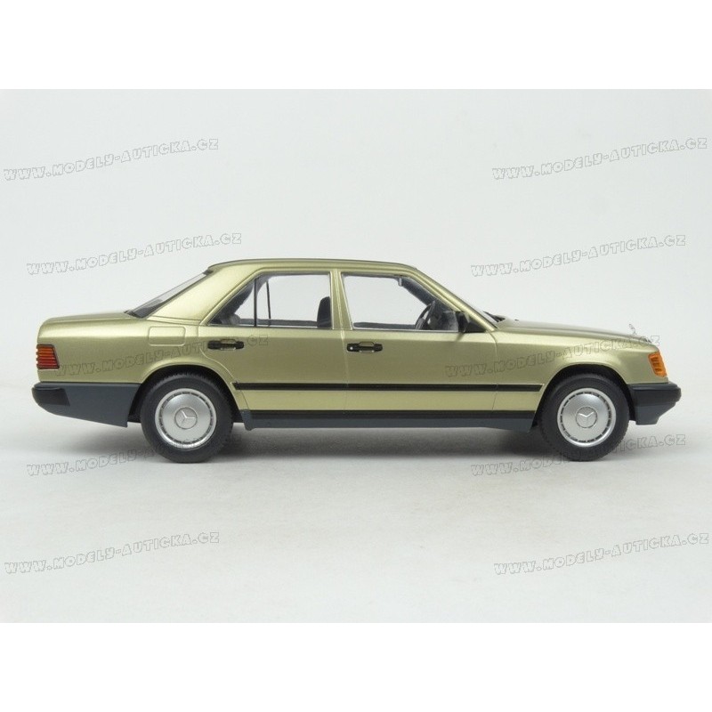 Mercedes Classe E W124 1986 1/18 MCG - Bronze - Neuve