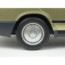 Mercedes Benz (W124) 200 D 1984, MCG (Model Car Group) 1/18 scale