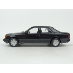 Mercedes Benz (W124) 300 E 1984 (Black Met.) model 1:18 MCG (Model Car Group) MCG18206