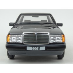 Mercedes Benz (W124) 300 E 1984 (Black Met.) model 1:18 MCG (Model Car Group) MCG18206