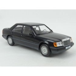 Mercedes Benz (W124) 300 E 1984 (Black Met.) model 1:18 MCG (Model Car Group) MCG18206