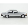 Mercedes Benz (W123) 200 D 1976 model 1:43 IXO Models CLC340N