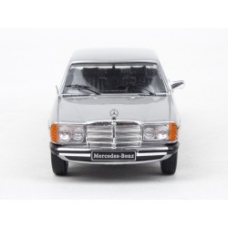 Mercedes Benz (W123) 200 D 1976 model 1:43 IXO Models CLC340N