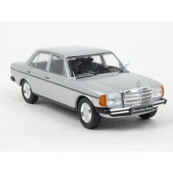 Mercedes Benz (W123) 200 D 1976 model 1:43 IXO Models CLC340N