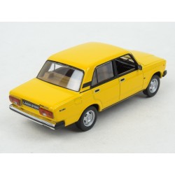 Lada (VAZ) 2105 1981 model 1:43 IXO Models CLC341N
