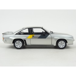 Opel Manta B 400 1982, WhiteBox 1/24 scale