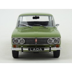 Lada 1500 1977 model 1:24 WhiteBox WB124044
