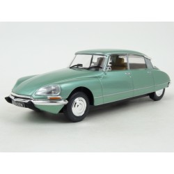 Citroen DS 23 Pallas 1973, WhiteBox 1/24 scale