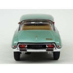 Citroen DS 23 Pallas 1973, WhiteBox 1/24 scale