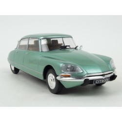 Citroen DS 23 Pallas 1973, WhiteBox 1/24 scale