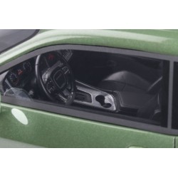 Dodge Challenger R/T Scat Pack Widebody 2019 (Green Met.) model 1:18 GT Spirit GT815