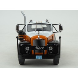 Mack B 61 "Laporte" 1953 model 1:43 IXO Models TR053