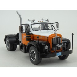 Mack B 61 "Laporte" 1953 model 1:43 IXO Models TR053