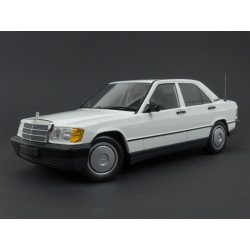 Mercedes Benz (W201) 190E 1982 (White) model 1:18 Minichamps MI-155037002