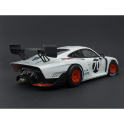Porsche 935/19 (911 GT2 RS 2018) Martini 2018, Minichamps 1/18 scale
