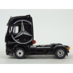 Mercedes Benz Actros MP4 1845 2012 (Black) model 1:43 IXO Models TR073
