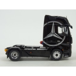 Mercedes Benz Actros MP4 1845 2012 (Black) model 1:43 IXO Models TR073