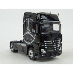 Mercedes Benz Actros MP4 1845 2012 (Black) model 1:43 IXO Models TR073