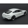 Porsche Taycan Turbo S 2020 (White) model 1:24 Bburago BB-24-18-21098W