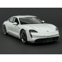 Porsche Taycan Turbo S 2020 (White) model 1:24 Bburago BB-24-18-21098W