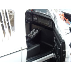 Ford F-250 Monster Truck with 48 Inch Tires 1979 (White) model 1:18 GreenLight GL13556