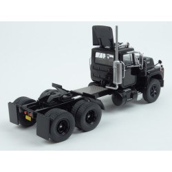 Mack R-series 1966, IXO Models 1/43 scale