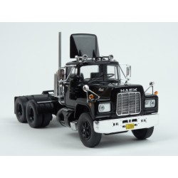 Mack R-series 1966, IXO Models 1/43 scale