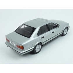 BMW (E34) 535i 1992 (Silver Met.), MCG (Model Car Group) 1/18 scale