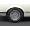 BMW (E24) 635 CSi 1982 (White) model 1:18 Minichamps MI-155028102