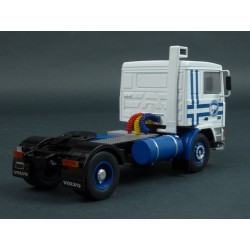 Volvo F10 Polar Express 1983 model 1:43 IXO Models TR099