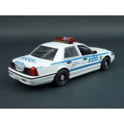 Ford Crown Victoria Police Interceptor NYPD (New York Police Department) 2011 model 1:24 GreenLight GL85513